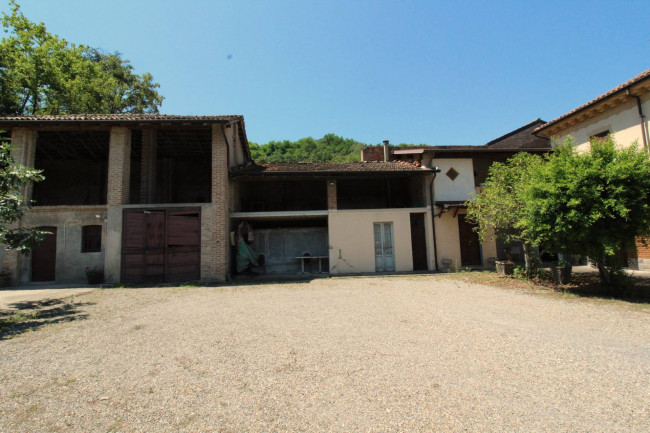 Casa indipendente in vendita a Torricella Verzate (PV)