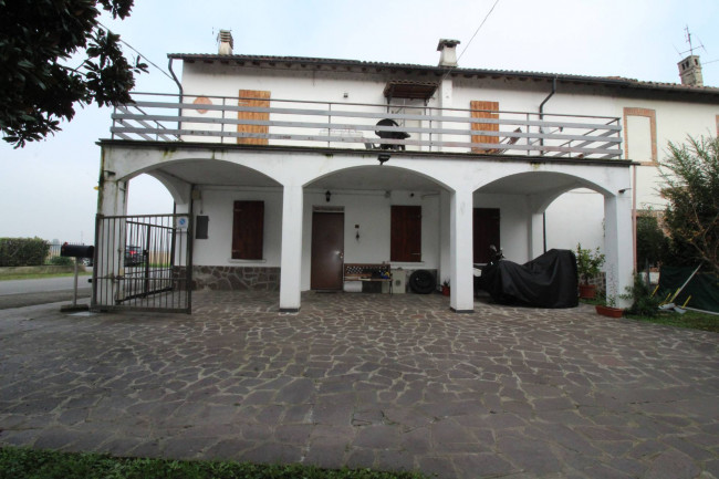 Porzione di casa in vendita a Castelletto Di Branduzzo (PV)