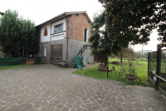 Porzione di casa in vendita a Castelletto Di Branduzzo (PV)