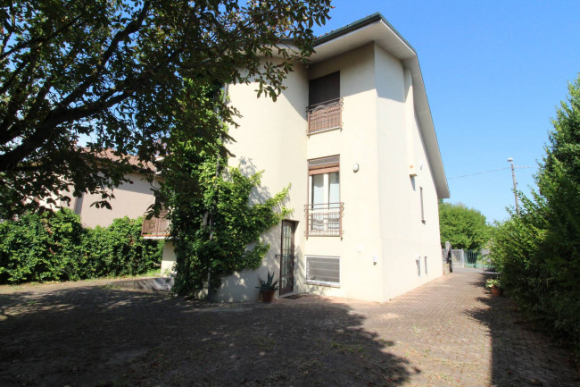 Villa Unifamigliare in Vendita a Lungavilla