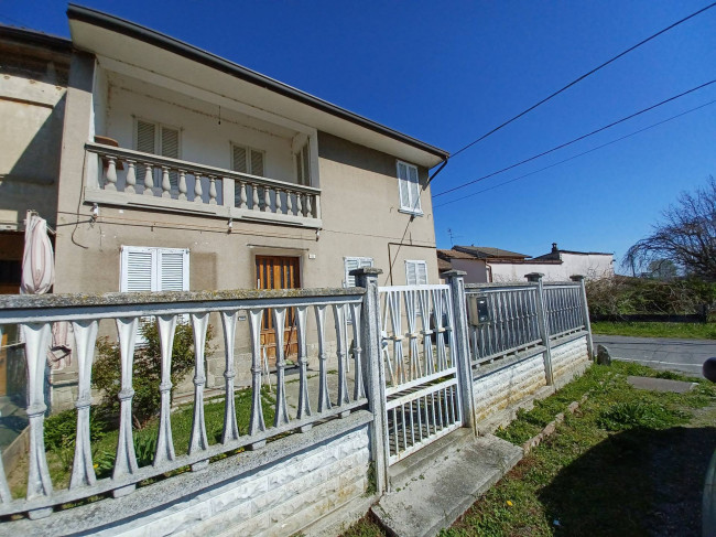Casa di Paese in Vendita a Rea