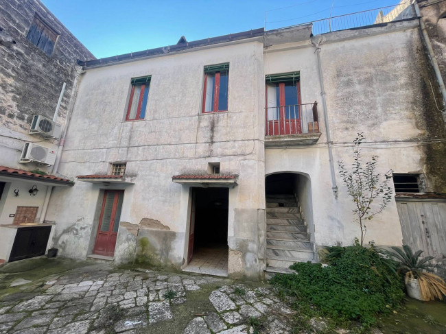 SEMI INDIPENDENTE in Vendita a Pignataro Maggiore