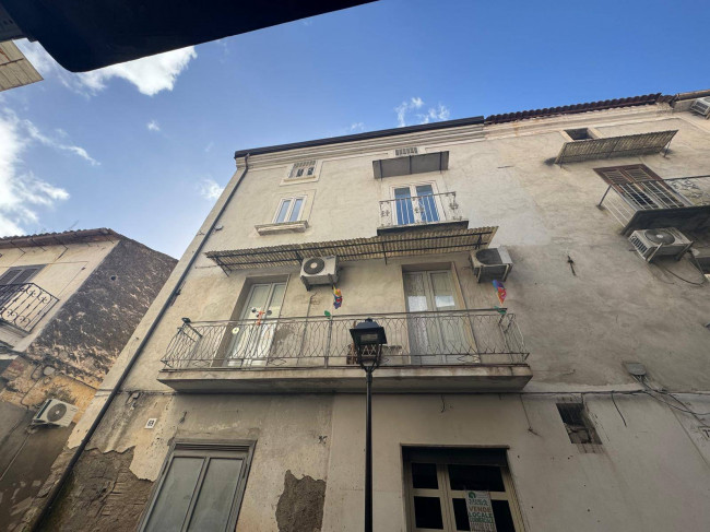 SEMI INDIPENDENTE in Vendita a Vitulazio