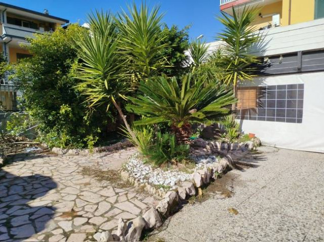 Locale commerciale in Affitto a Portico di Caserta