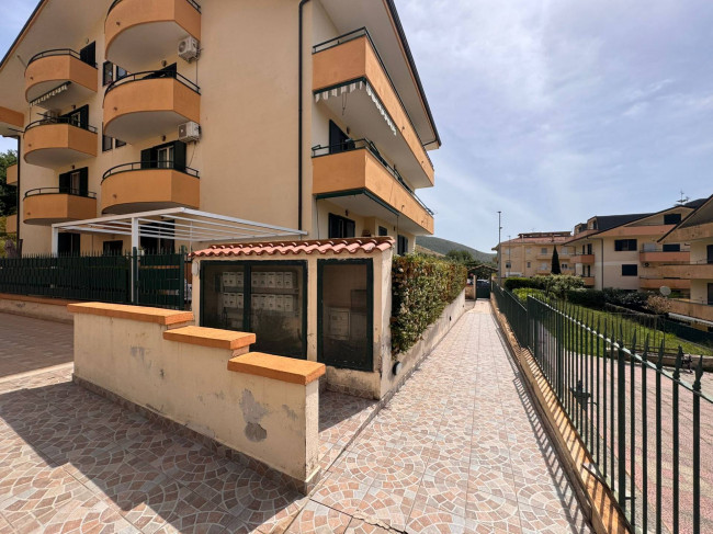 Appartamento in Vendita a Vitulazio