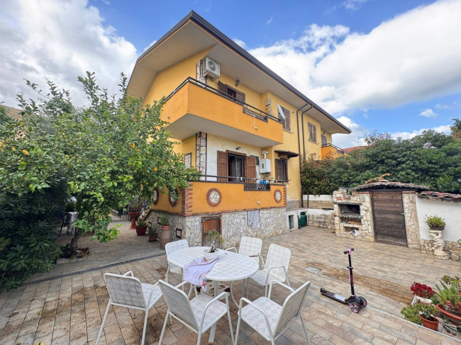 Villa in vendita a Vitulazio
