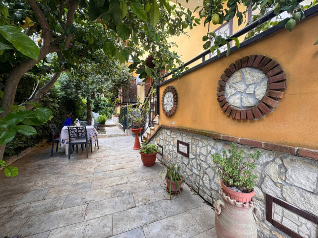 Villa in vendita a Vitulazio