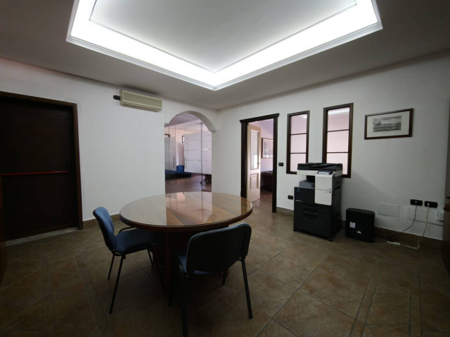 ufficio in vendita a Santa Maria Capua Vetere