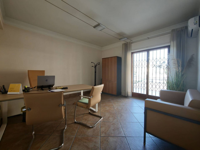 ufficio in vendita a Santa Maria Capua Vetere