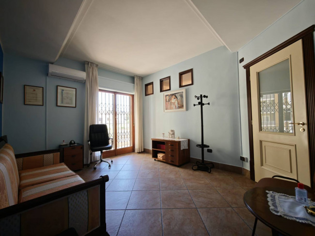 ufficio in vendita a Santa Maria Capua Vetere