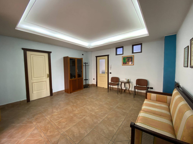 ufficio in vendita a Santa Maria Capua Vetere