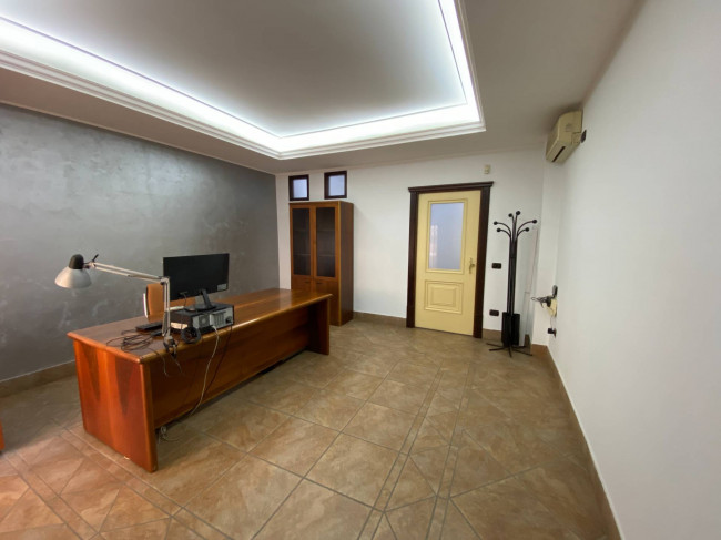 ufficio in vendita a Santa Maria Capua Vetere