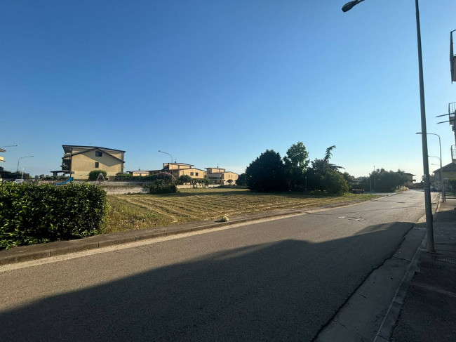Terreno edificabile in vendita a San Tammaro