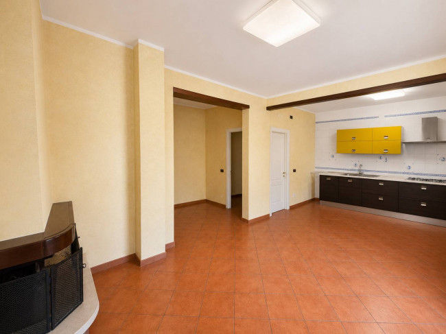 Villa in vendita a Curti