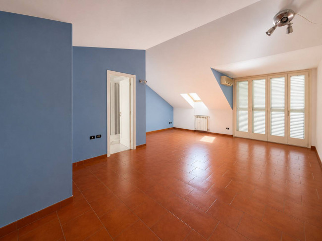 Villa in vendita a Curti