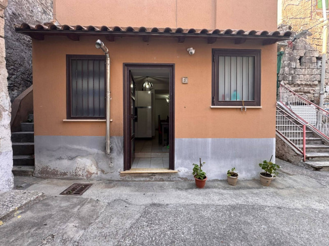 SEMI INDIPENDENTE in vendita a Vitulazio