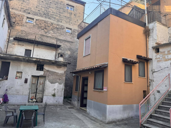 SEMI INDIPENDENTE in vendita a Vitulazio