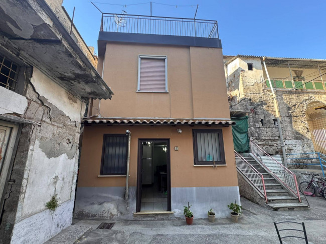 SEMI INDIPENDENTE in vendita a Vitulazio