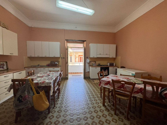 INDIPENDENTE in vendita a Bellona