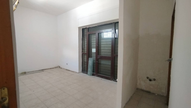 Locale commerciale in affitto a Curti