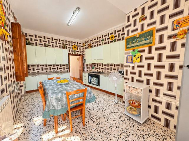 INDIPENDENTE in vendita a Bellona