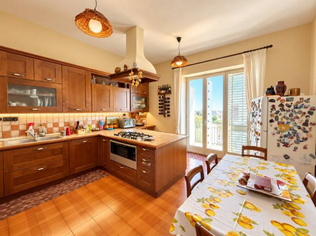 Villa in vendita a Curti