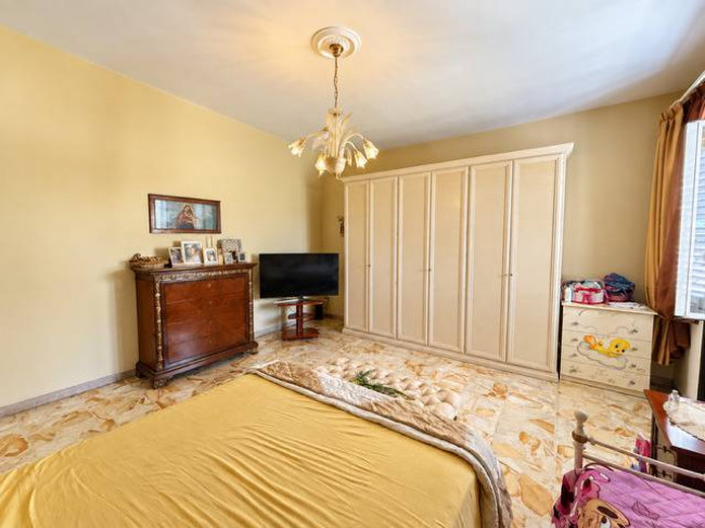 Villa in vendita a Curti