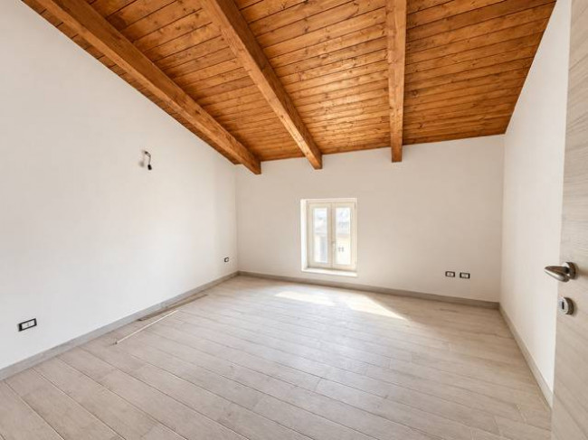 SEMI INDIPENDENTE in vendita a Vitulazio