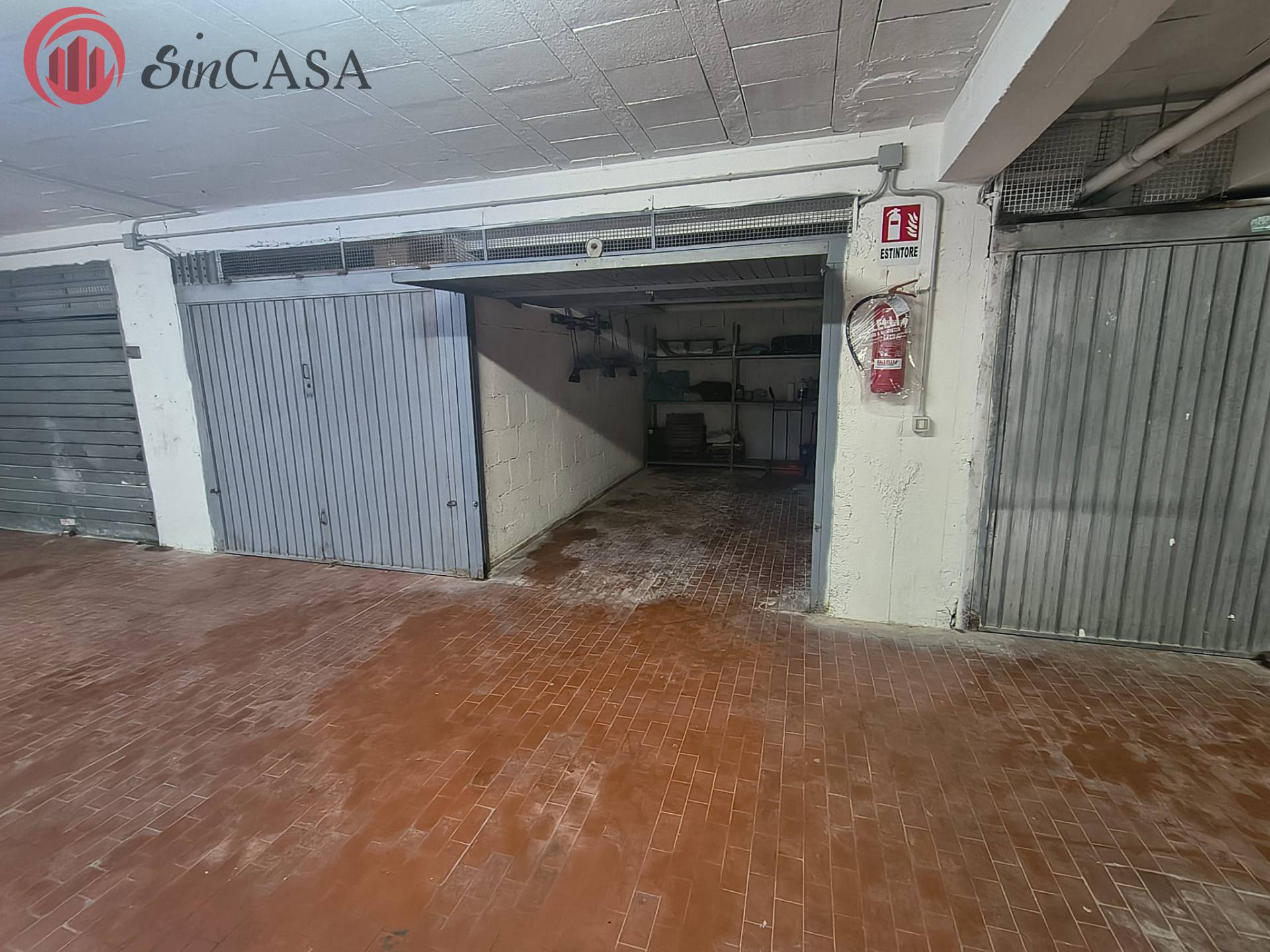 Box o garage in vendita a Roma