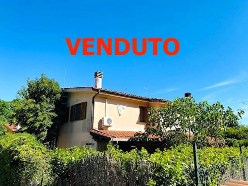 villa quadrifamiliare in Vendita a Sacrofano