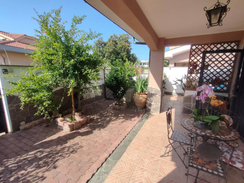 villa bifamiliare in Vendita a Ardea