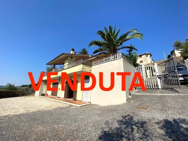 villa bifamiliare in vendita a Sacrofano