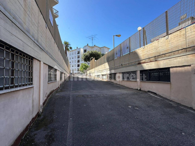 Box o garage in vendita a Roma