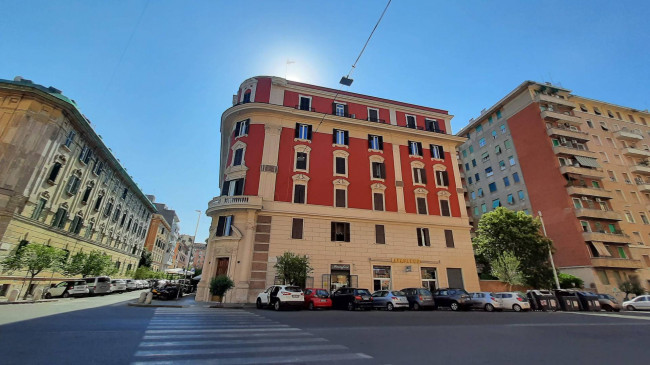 Locale commerciale in vendita a Roma