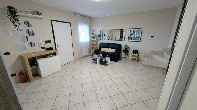 villa quadrifamiliare in vendita a Ladispoli