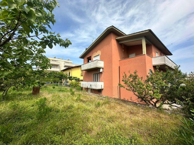 Villa in vendita a Fiumicino
