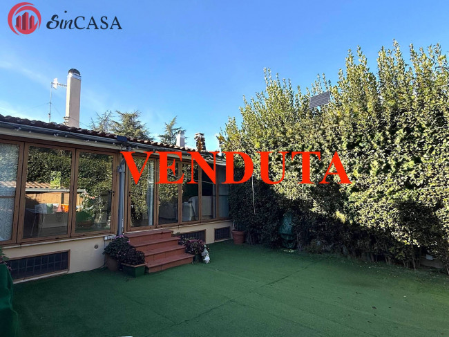 villa bifamiliare in vendita a Sacrofano