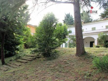 Villa in vendita a Colli Del Tronto (AP)