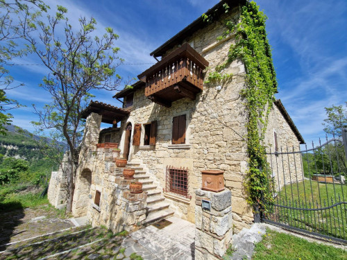 Rustico/Casale in Vendita a Ascoli Piceno