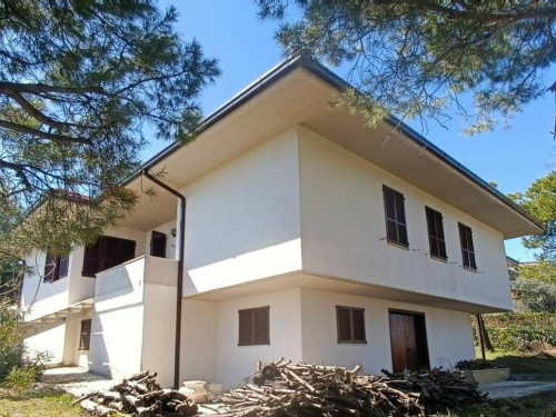 Villa in Vendita a Ripatransone