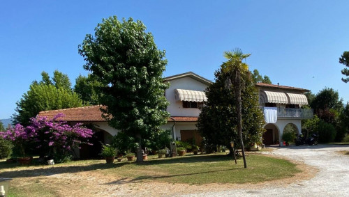Villa in Vendita a Pietrasanta