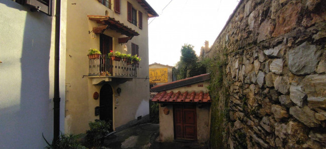 Casa indipendente in vendita a Camaiore