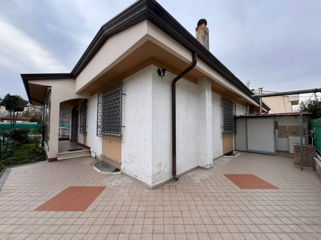 Villetta bifamiliare in vendita a Viareggio