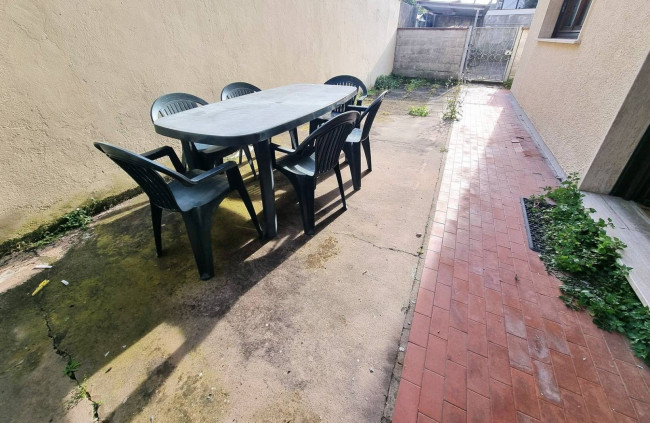 Appartamento piano terra in vendita a Viareggio