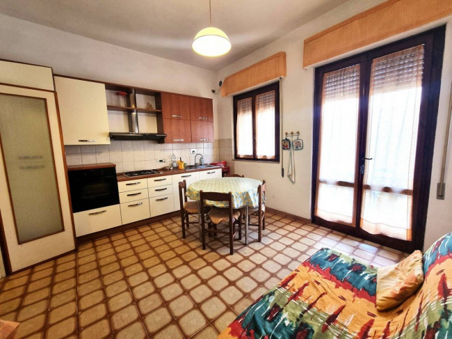 Appartamento piano terra in vendita a Viareggio