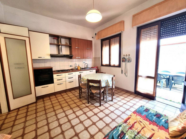 Appartamento piano terra in vendita a Viareggio