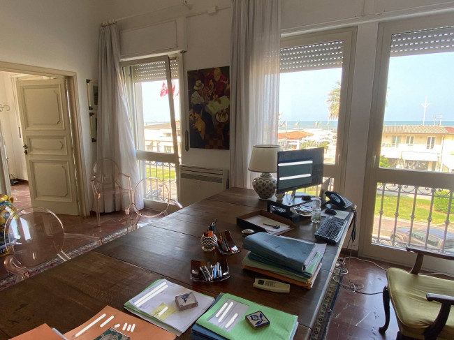 Appartamento in vendita a Viareggio