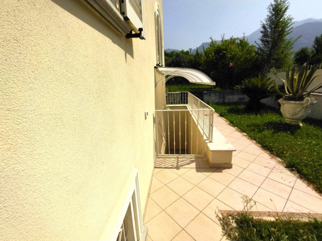 Villa Singola in vendita a Camaiore