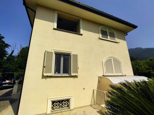 Villa Singola in vendita a Camaiore