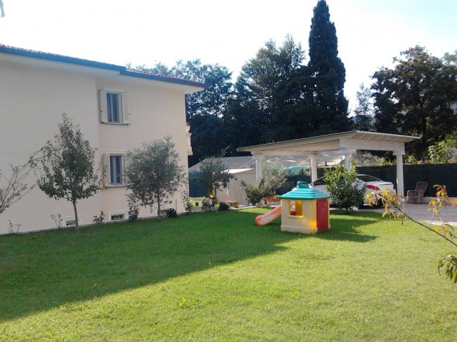 Villa Singola in vendita a Camaiore